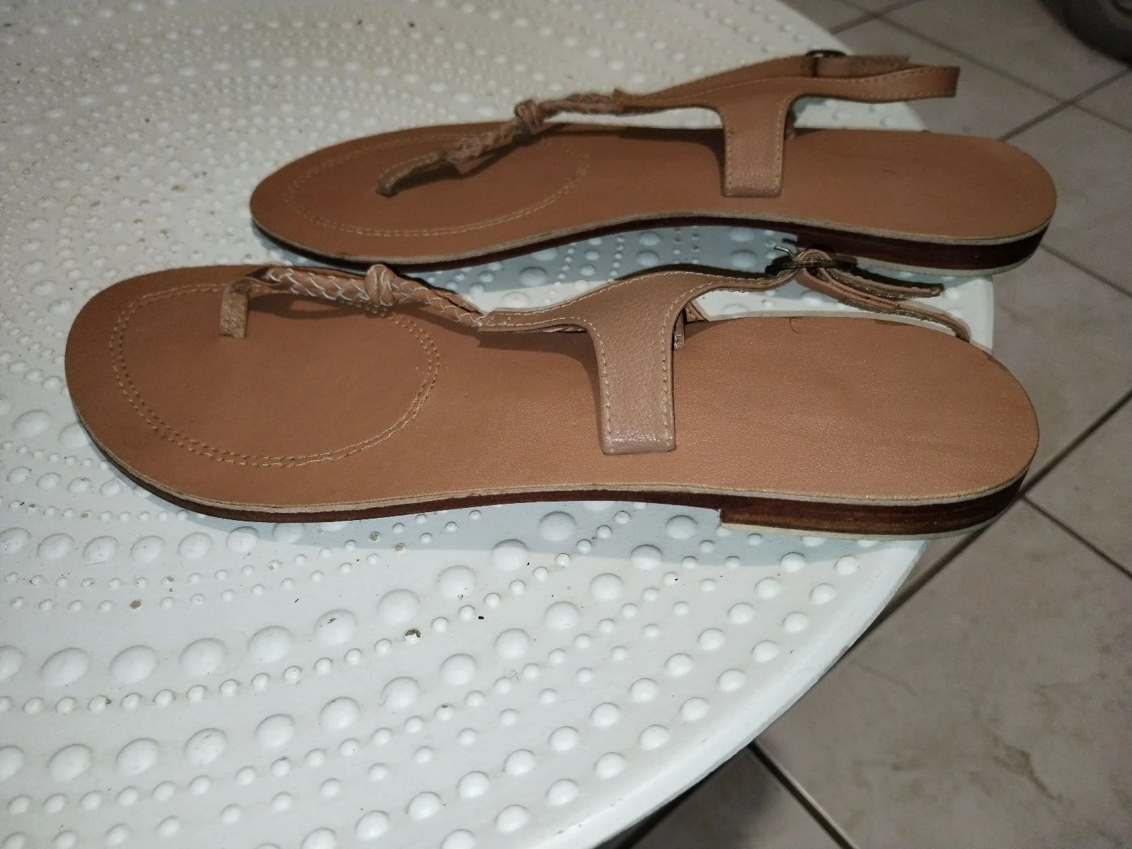 Sandalias de mujer estilo pies desnudos nunca usadas en cuero. 38 – photo 8